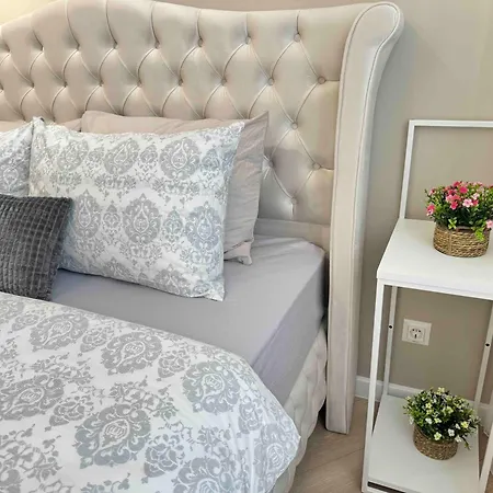 Rentnow Modern Business Apartment With 3 Bedrooms In Centre Kişinev Dış mekan fotoğraf