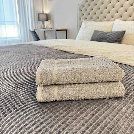 Rentnow Modern Business Apartment With 3 Bedrooms In Centre Kişinev Dış mekan fotoğraf