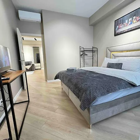 Rentnow Modern Business Apartment With 3 Bedrooms In Centre Kişinev Dış mekan fotoğraf