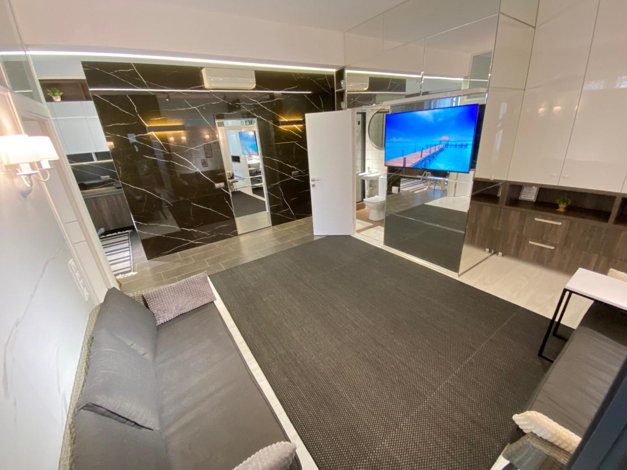 Apartment Rentnow Modern Business With 3 Bedrooms In Centre Chisinau