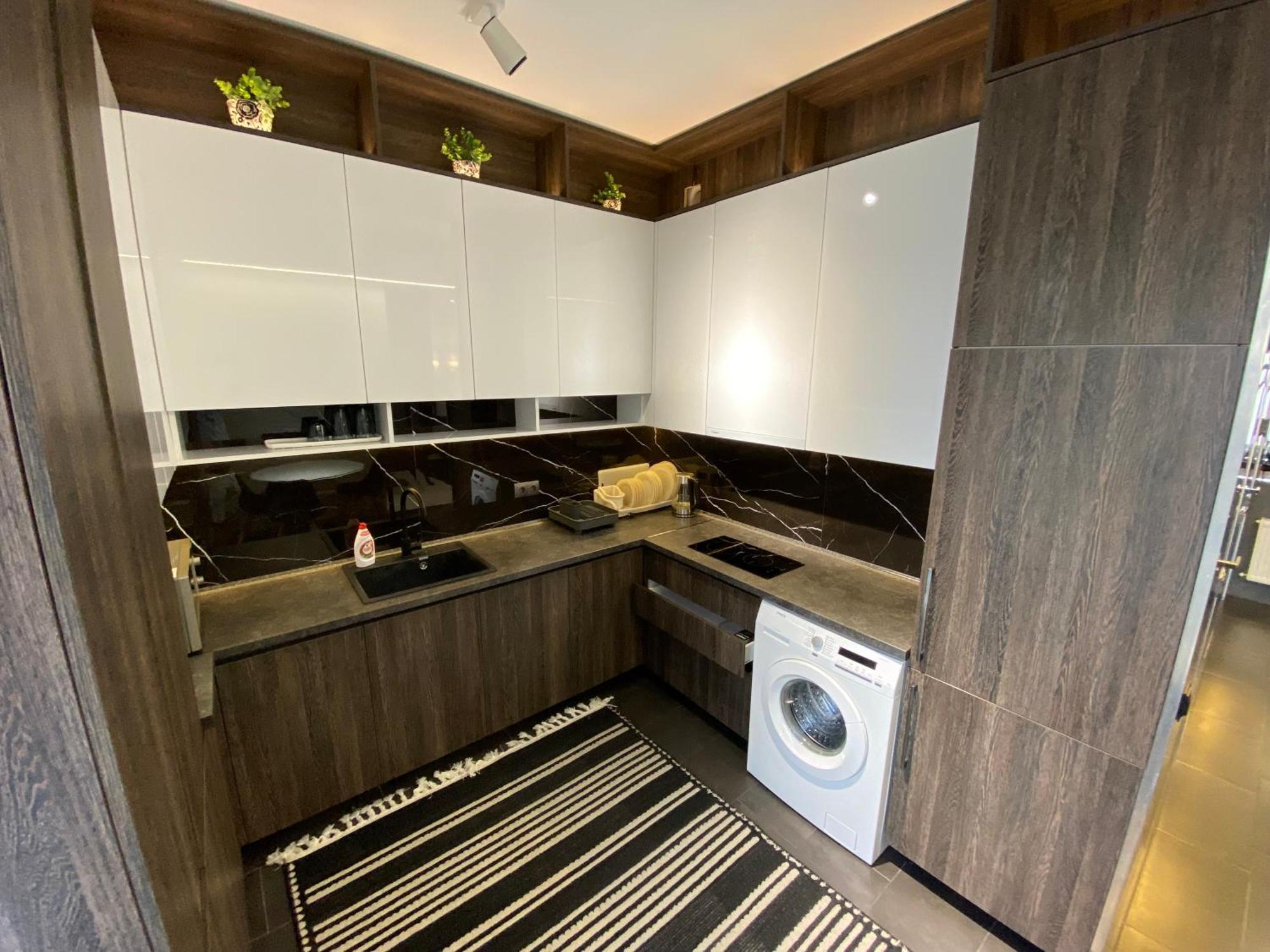 Apartment Rentnow Modern Business With 3 Bedrooms In Centre *