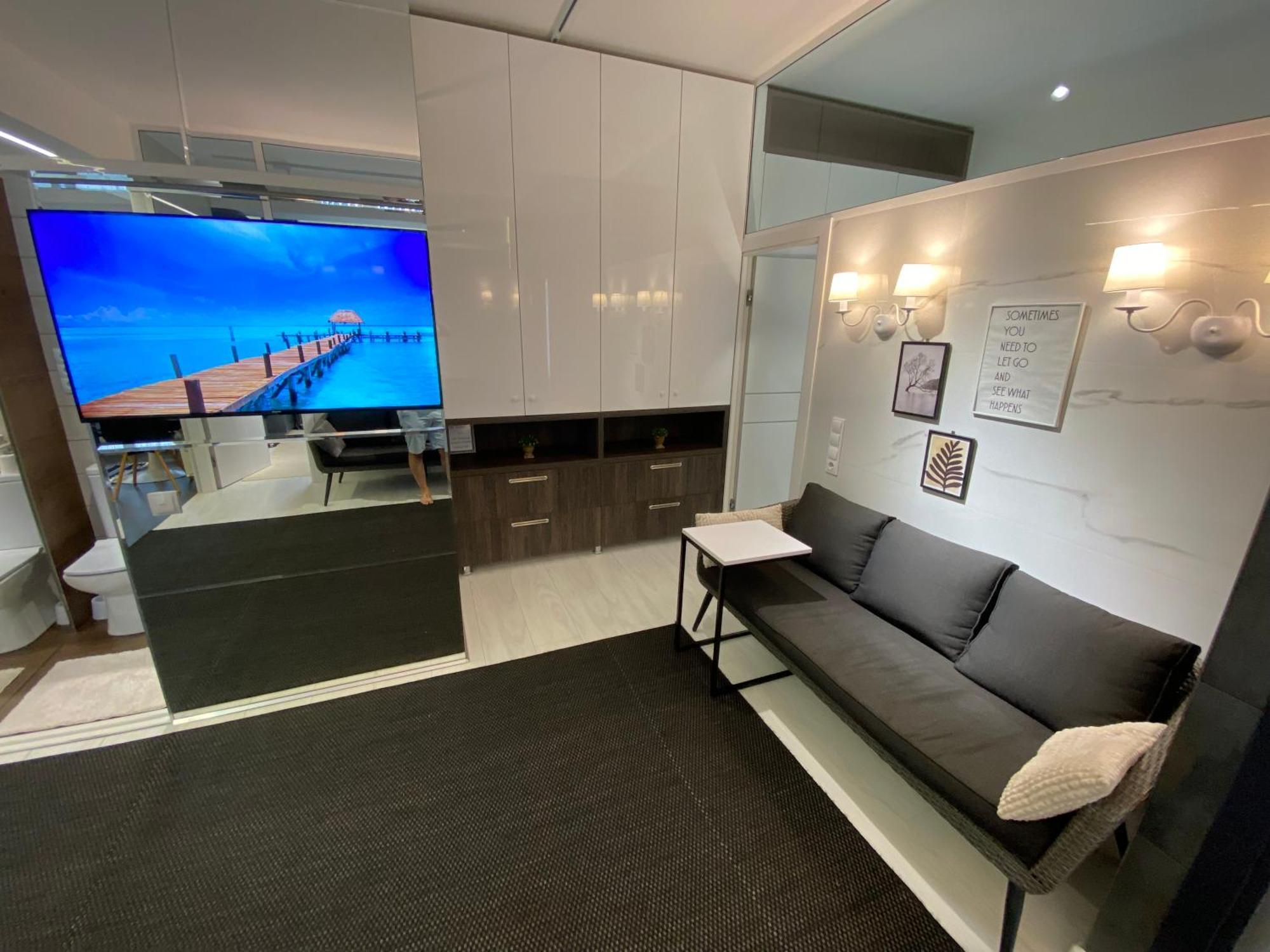 Apartment Rentnow Modern Business With 3 Bedrooms In Centre Chisinau
