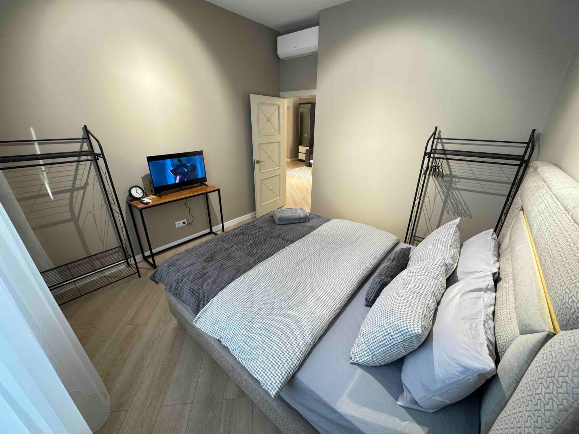 Rentnow Modern Business With 3 Bedrooms In Centre *