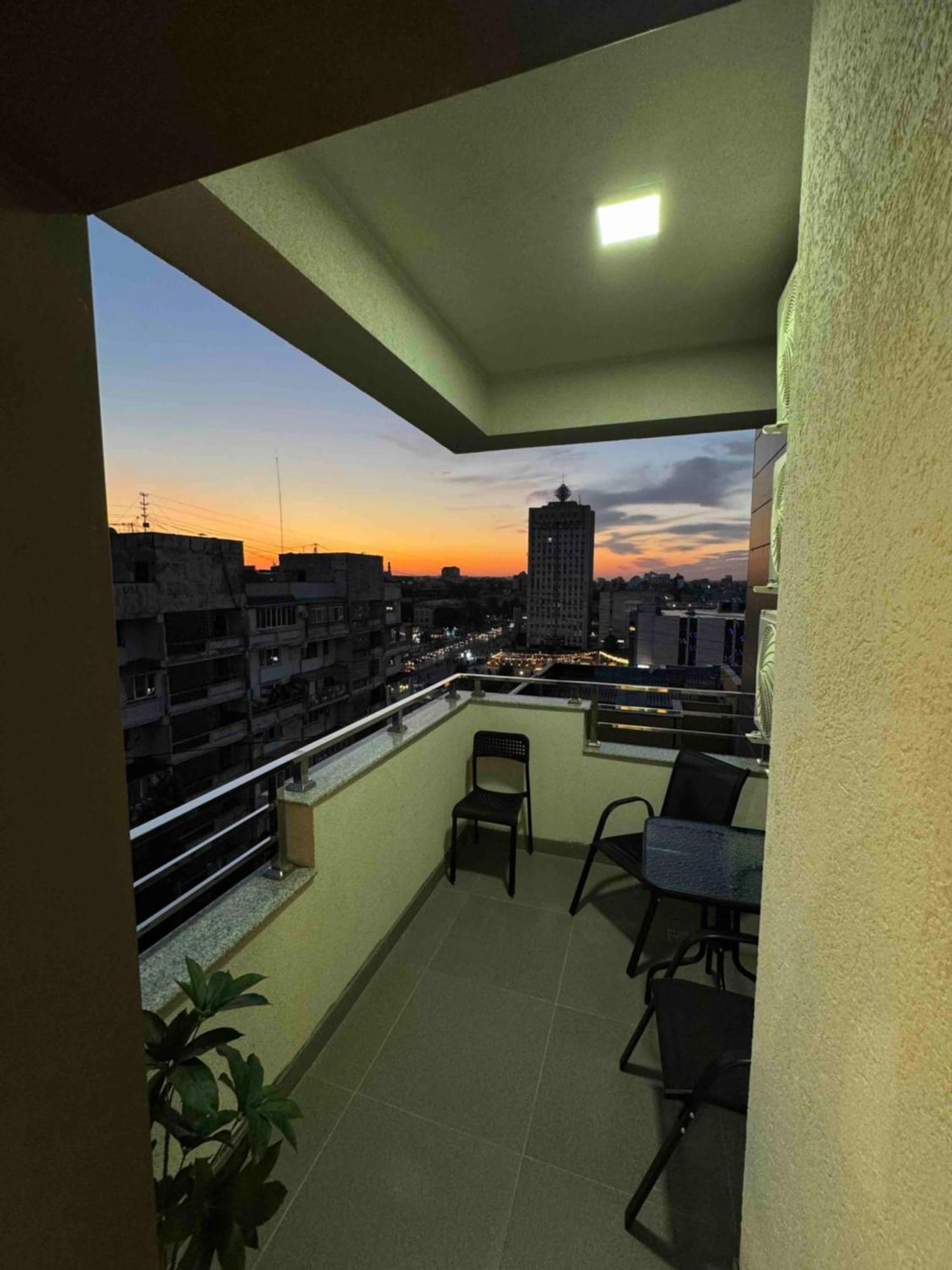 Apartment Rentnow Modern Business With 3 Bedrooms In Centre